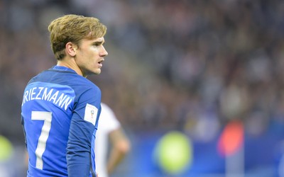 MK体育-于帕梅卡诺这表现对得起身价吗